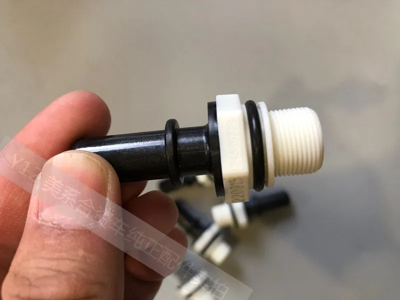 

1pc For Buick Cruze Excelle 1.5 Crankcase Forced Ventilation Valve PCV Valve One Way Exhaust Valve