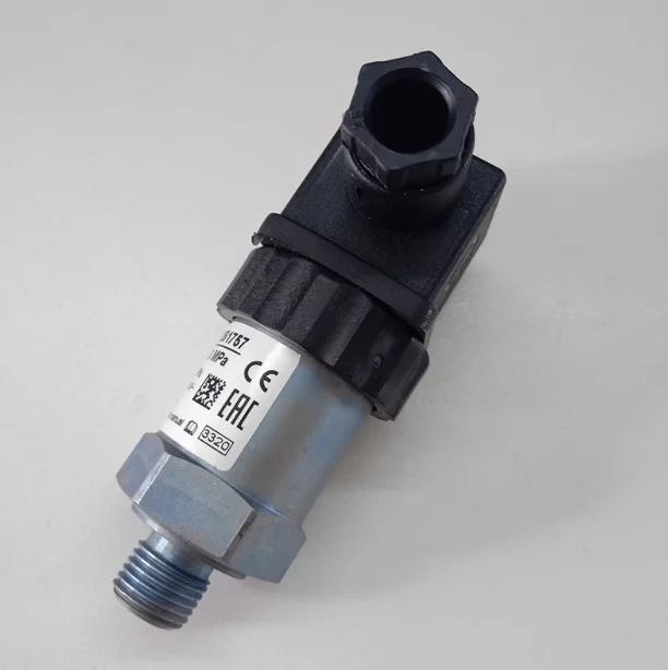 WIKA Pressure switch PSM02 G1/4 Thread 0.2-2BAR