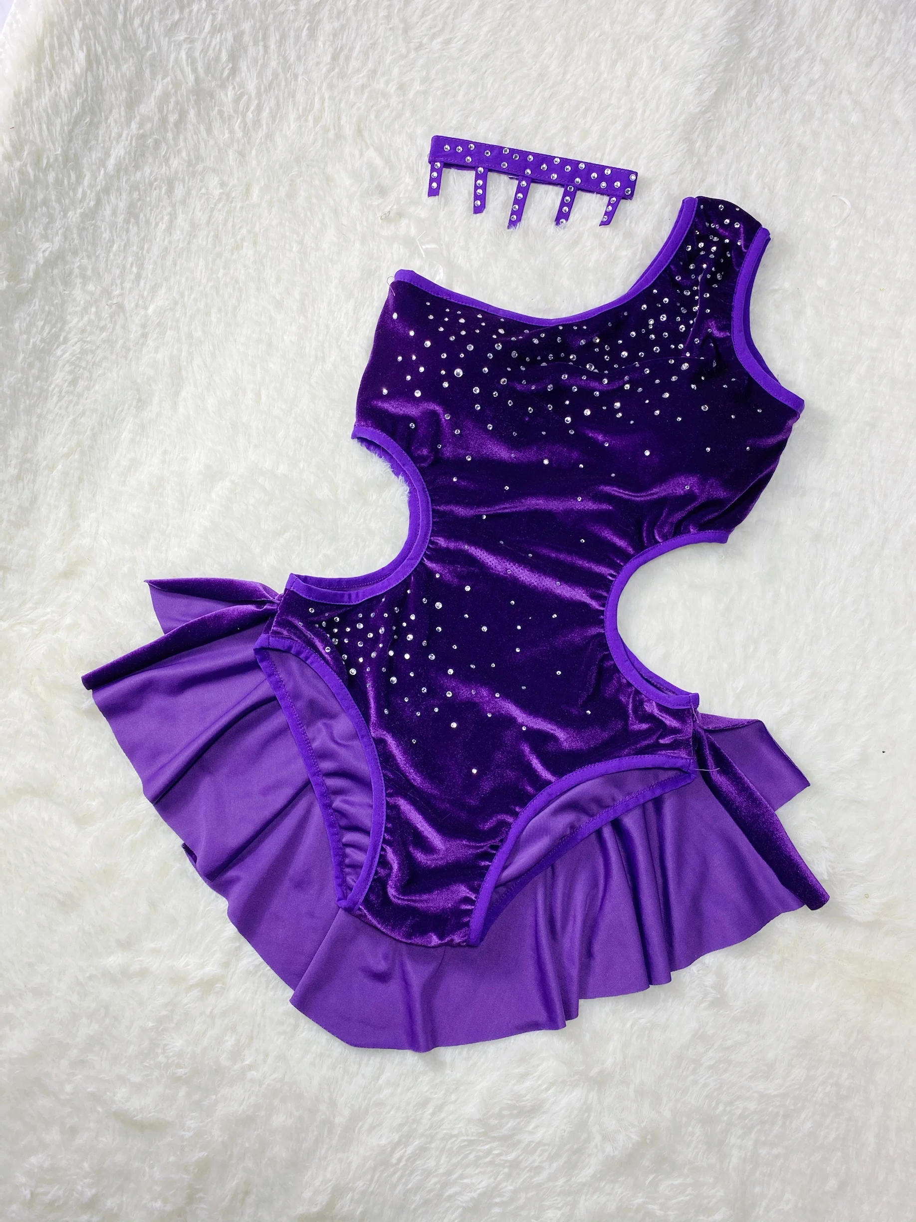 ชุดเต้นโพลแดนซ์สำหรับผู้หญิง ผ้ากำมะหยี่ ประดับเลื่อมวิบวับ เหมาะสำหรับงานกลางคืน บาร์ ดีเจ เวที แสดงเต้นละติน