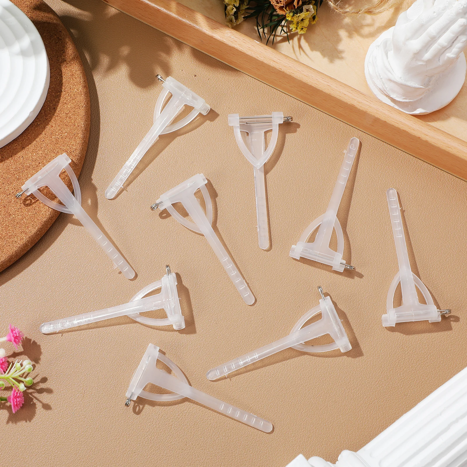 

90 Pcs Accessories Transparent Triangle Brooch Miss Plastic Brooches for Clothing