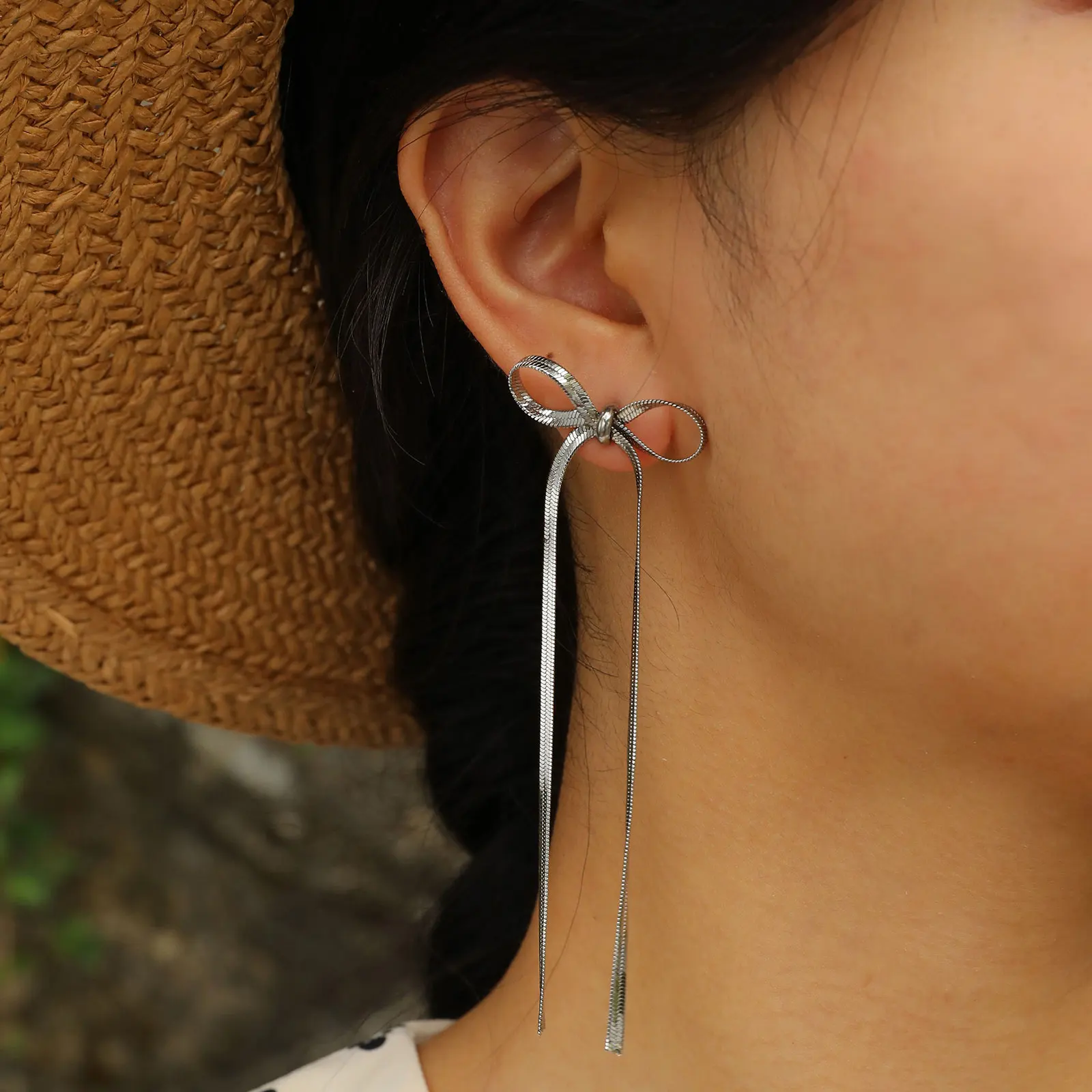 Vnox Long Chain Bowknot Dangle Drop Tassel Earrings for Women Girls Herringbone Chain Bow Statement Wedding Prom Jewelry Gift