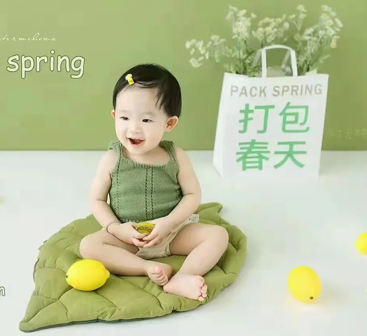 

New children's photography theme clothing packaging meets spring fresh 100 days according to one-year-old baby photo props set