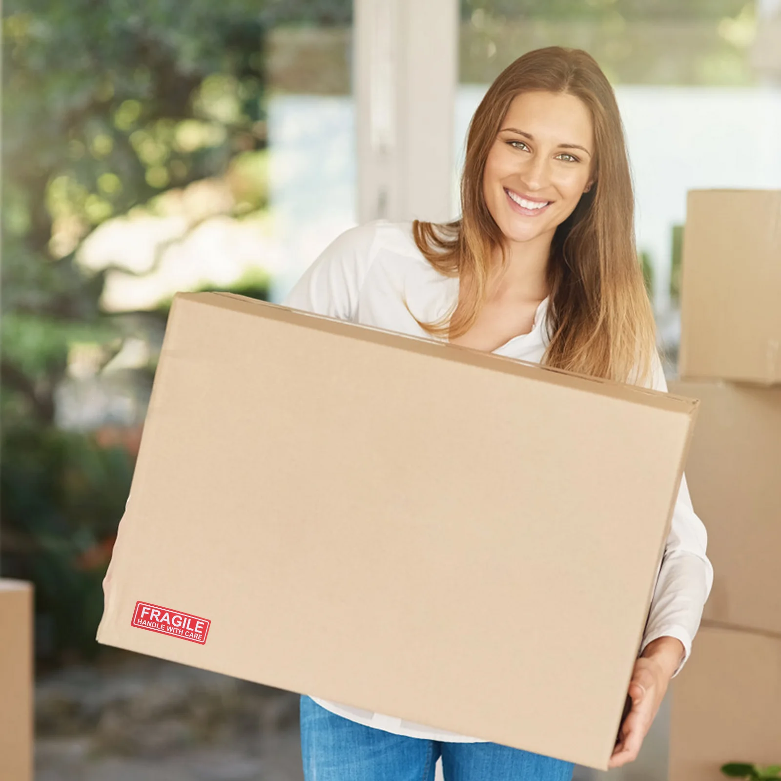 

1 рулон хрупких упаковочных наклеек, прочные клейкие этикетки, предупреждающие бирки для ухода за ручками для доставки, движущаяся хрупкая наклейка