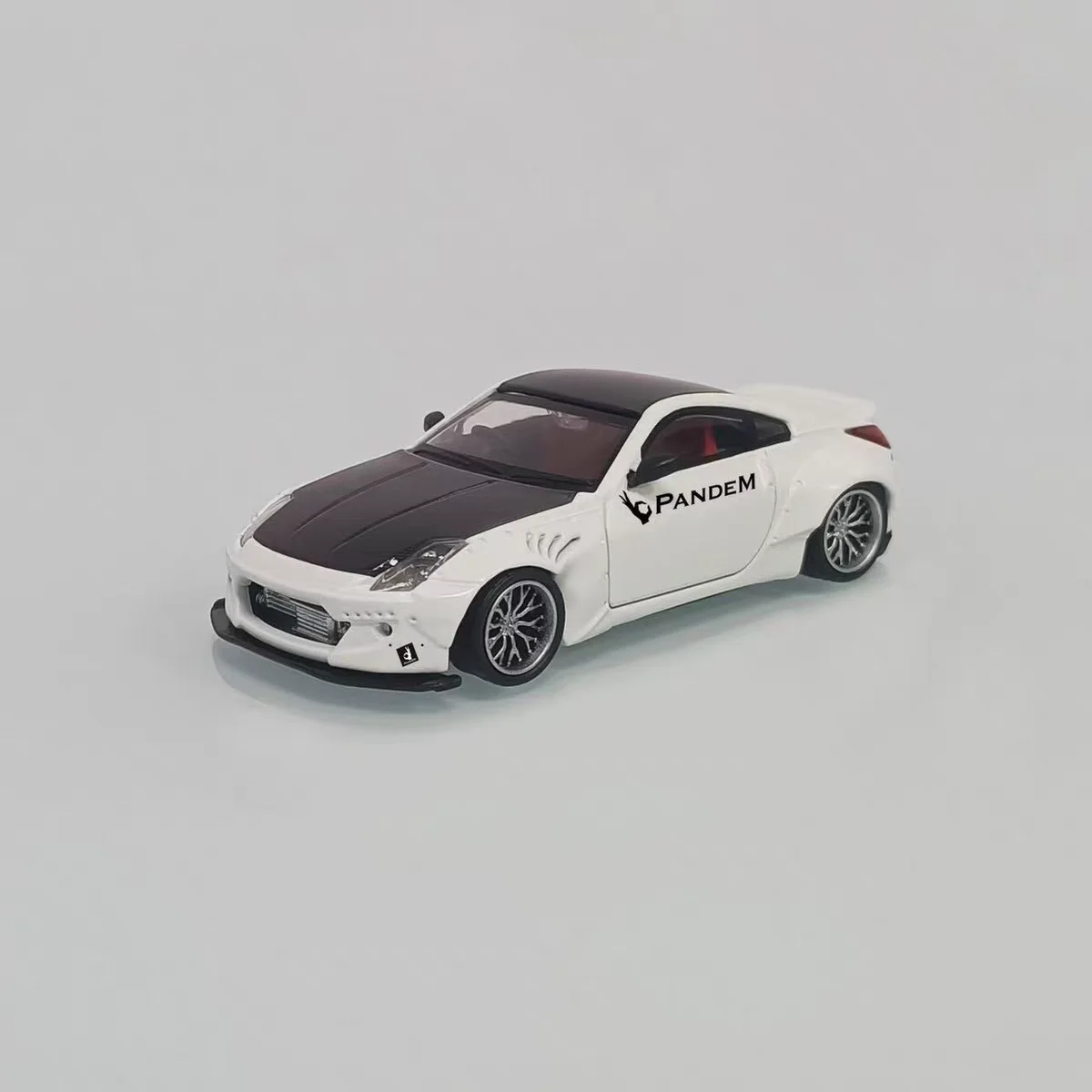 Diecast Solo 1/64 Scale 350Z Rocket Bunny Six-color Alloy Car Model Collectible Toy Gift Souvenir Display Ornament