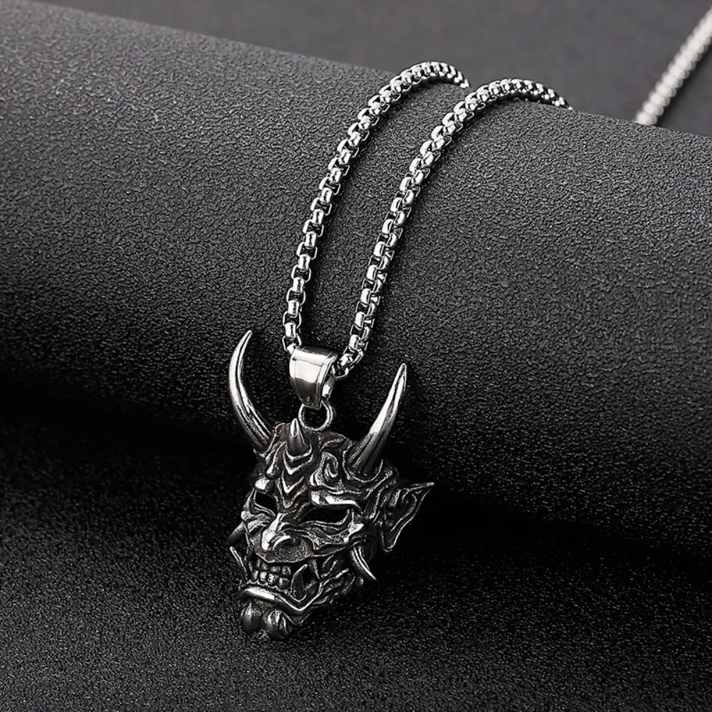 New Vintage Punk Demon Mask Japanese Samurai Ghost Pendant Necklace Men\'s Jewelry Women\'s Long Chain Hip Hop Rock Party Necklace