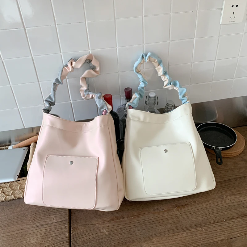 

Женская двусторонняя сумка-тоут в плиссированную полоску с облаками, большая вместительная сумка через плечо, мягкая сумка-ведро в стиле ретро для поездок на работу