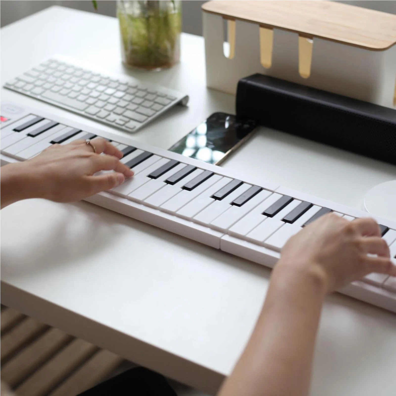 Tastiera per pianoforte elettronico pieghevole a 61 tasti con display a LED Strumento musicale con batteria ricaricabile incorporata