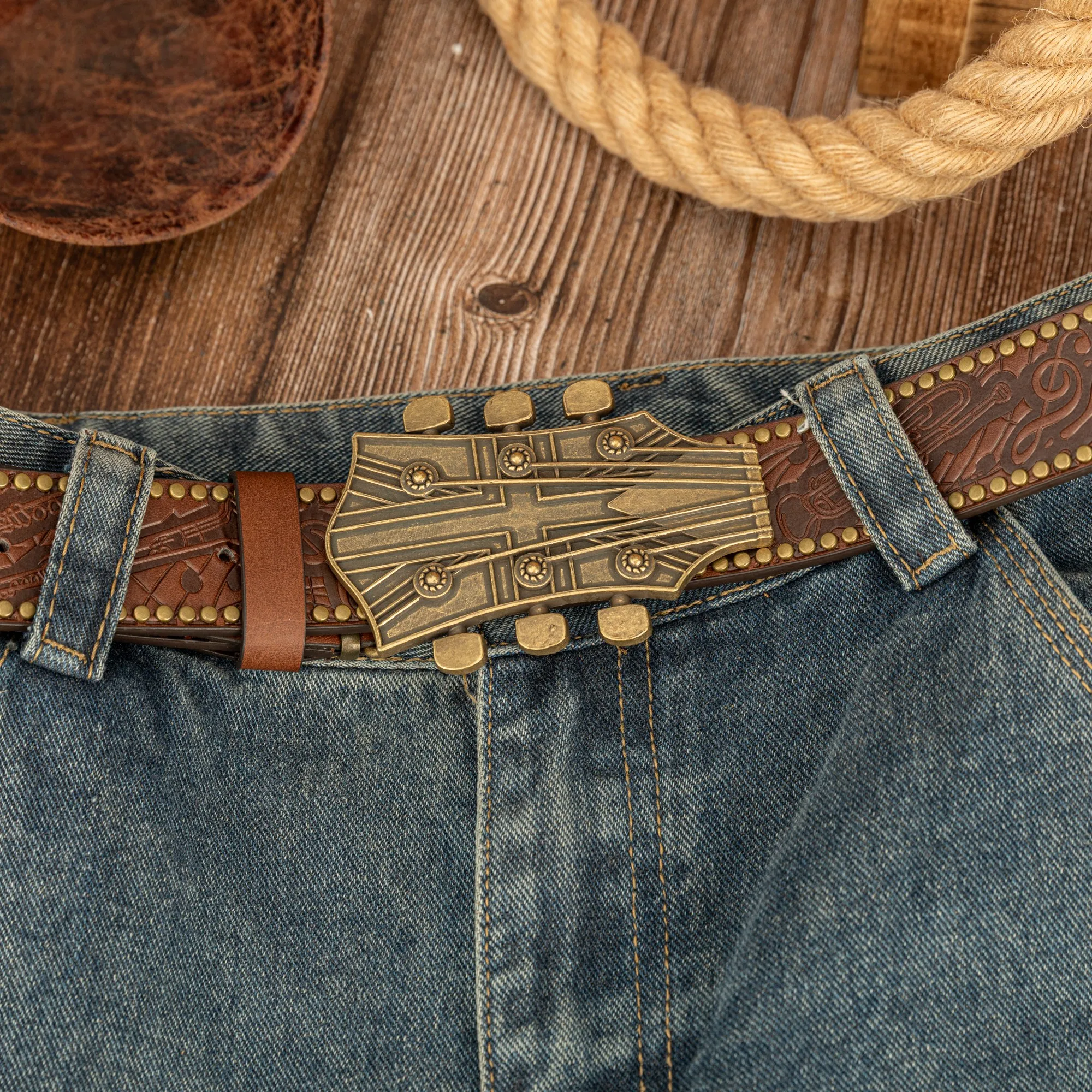 Guitar Tuner Zinc Alloy Buckle Simple Retro Guitar Note PU Embossed Rivet Belt Unisex Waist Belt