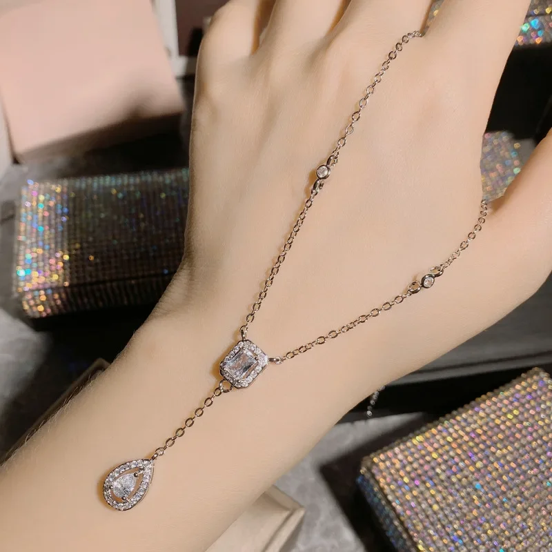 

MDLFES Moissan Diamond Style New Vintage Tassel INS Girl Pendant Gold-plated with Zirconia Drops