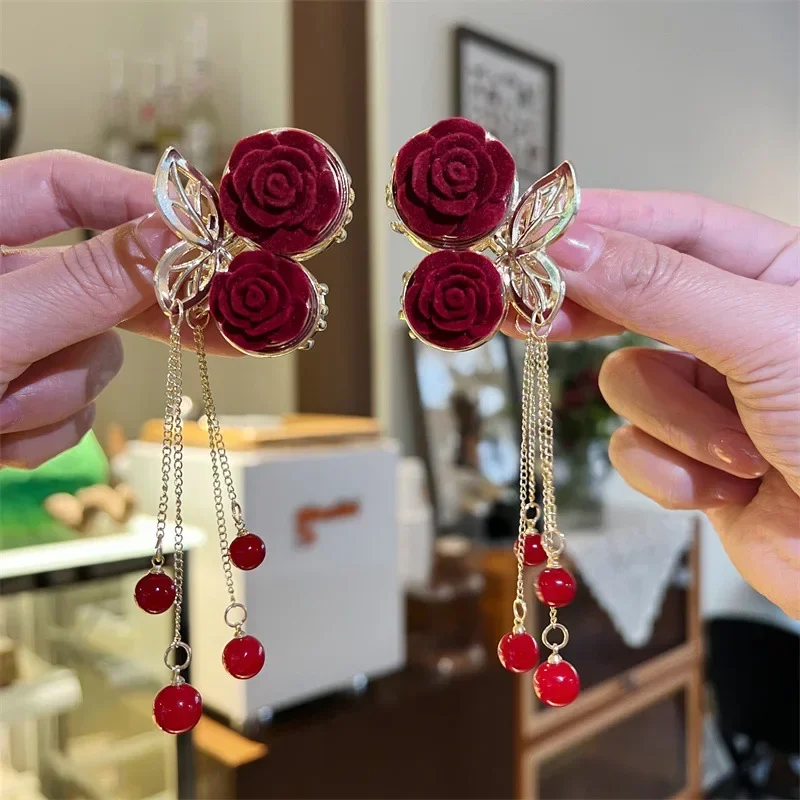 Vintage Female Elegant Red Flocked Rose Tassel Grab Clip New Girls Ponytail Claw Crab Clip Delicate Hair Clip Hair Accessories