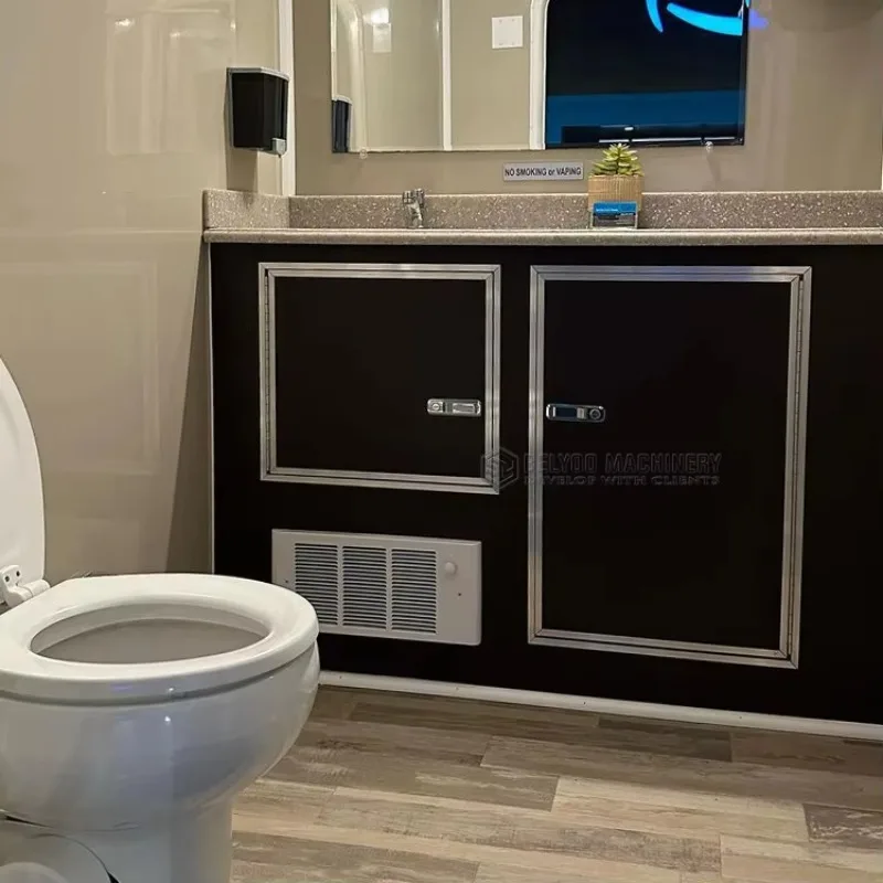 Rimorchio per WC WC mobili Soffioni doccia portatili per esterni Bagno con corrimano pieghevole