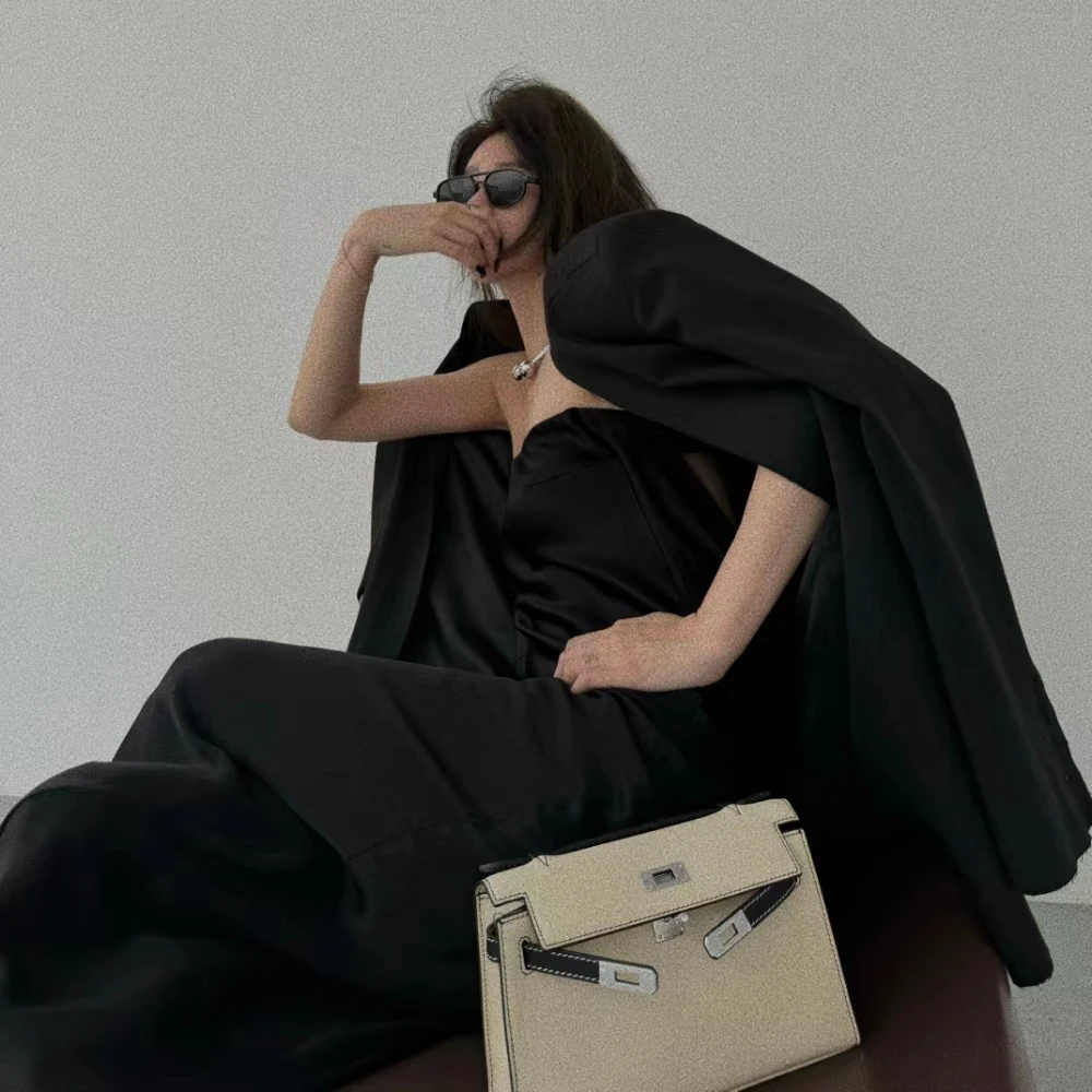 

Костюм XYSF Ele с двойным брючным кроем, бахромой и поясом, из коллекции весна 2024 года