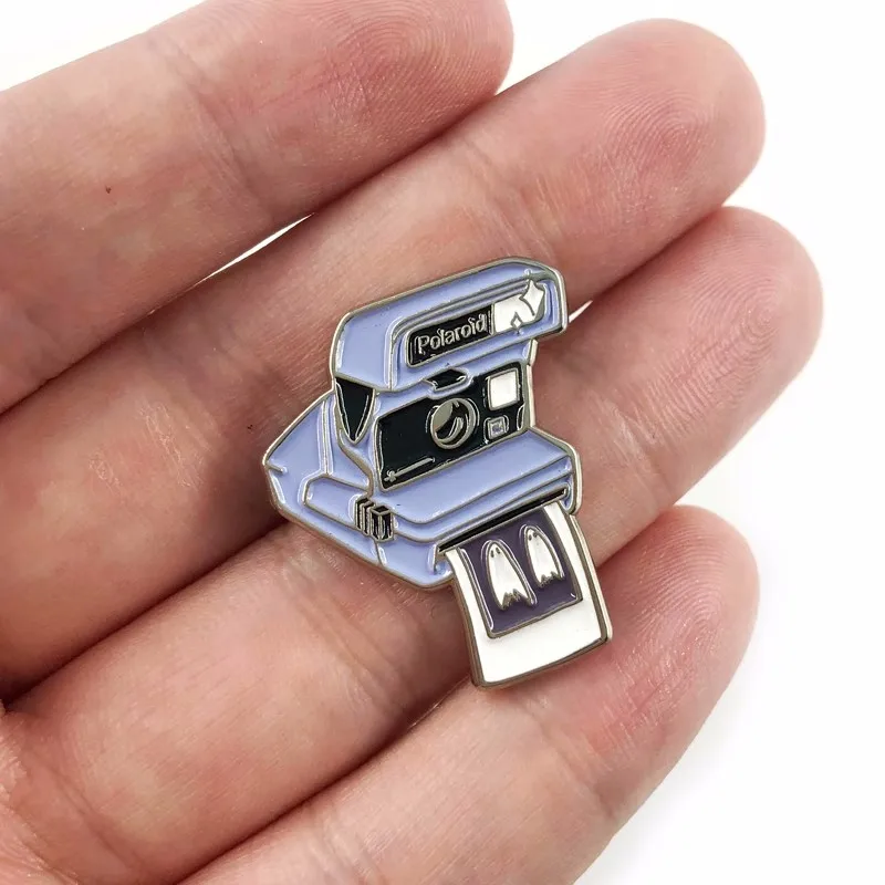 Interesting Photo Taking Polaroid Camera Enamel Pin Lapel Pin for Clothes Brooches on Backpack Briefcase Badge Jewelry Decoratio