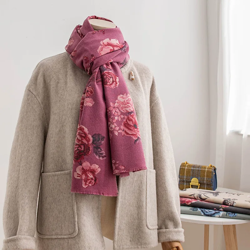 الخريف والشتاء روز طباعة تقليد الكشمير شرابة شال، الأوروبية والأمريكية الجديدة التنقل الدافئة الفاخرة المرأة وشاح