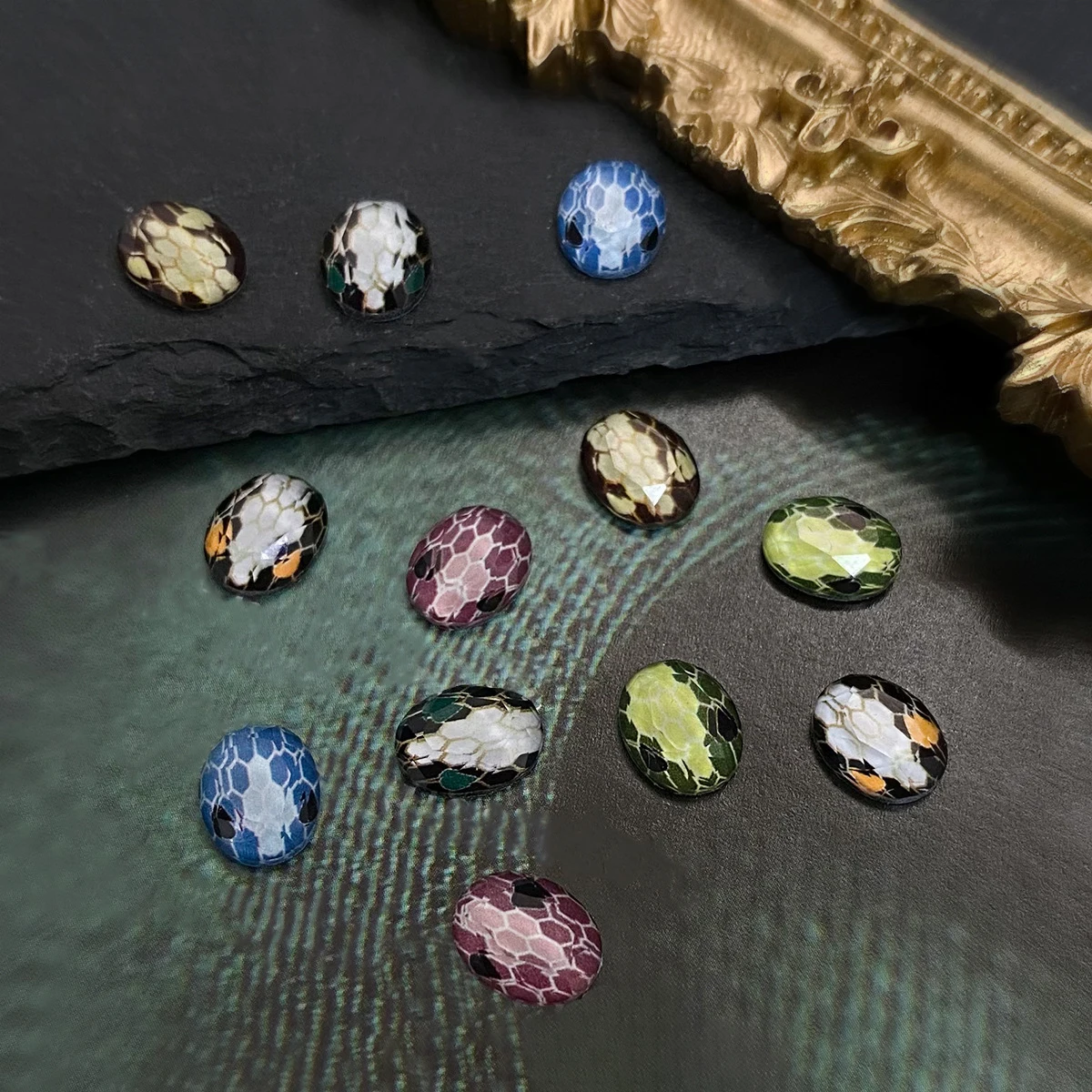 20 قطعة رأس الأفعى الملونة رسومات أظافر السحر الراتنج حجر الراين مسمار الديكور 8*10 مللي متر البيضاوي شقة القاع الثعابين رسومات أظافر اكسسوارات #5
