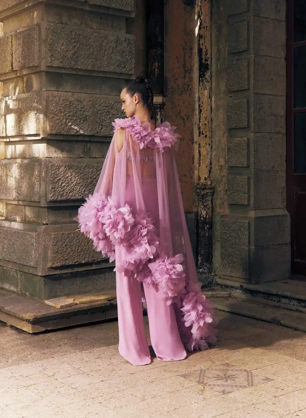 الوردي السراويل الطويلة فساتين عباءة كيب فستان الحفلات abiye gece elbises فساتين حفلات الأزهار حافة تول فستان حفلات إلى رداء دي سواريه