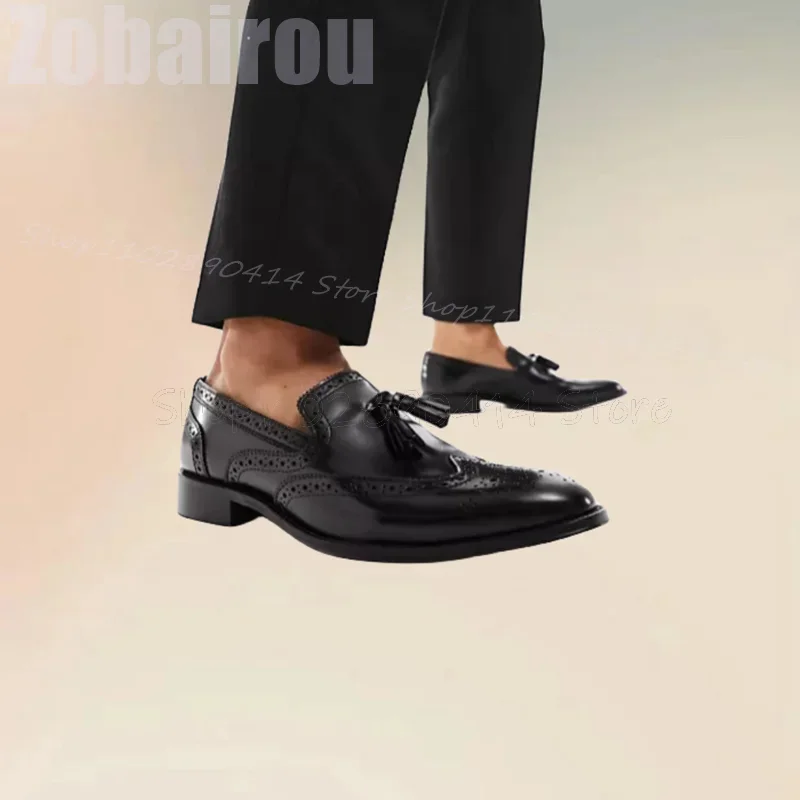 

Black Carving Design Tassels Decor Men Loafers Fashion Slip On Men Shoes Luxurious Handmade Party Banquet Office Men Dress Shoes