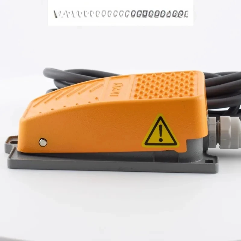 

Original foot switch with 2-meter self-locking Kaikun HRF-MD232 alu-minum alloy shell foot pedal