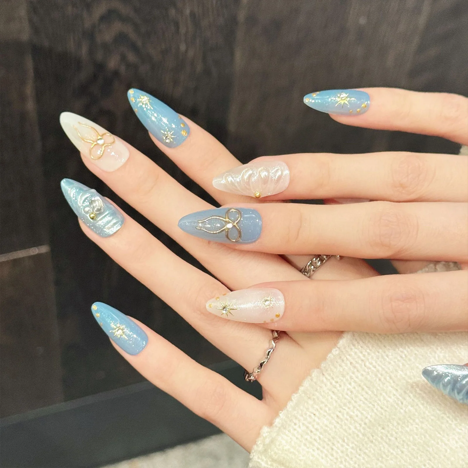 10pcs Flash Blue White Almond Press On Nails Little Fresh Gold Bowknot Star Decor Handmade False Nail Wearable DIY Fake Nail