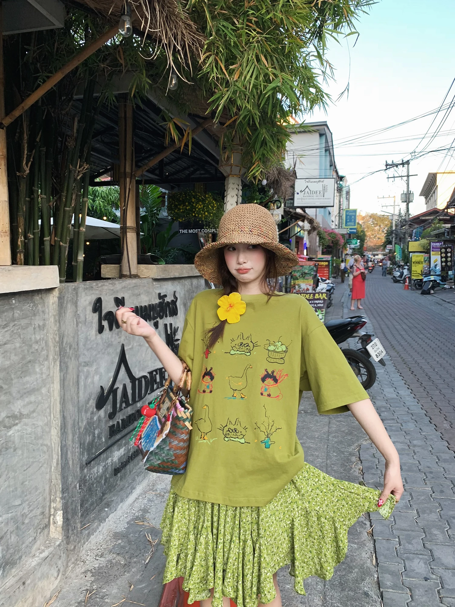 

Pure Cotton Short Sleeve T-Shirt for Women Casual Style Graffiti Print Loose Fit round Neck Comfortable Breathable Springwear