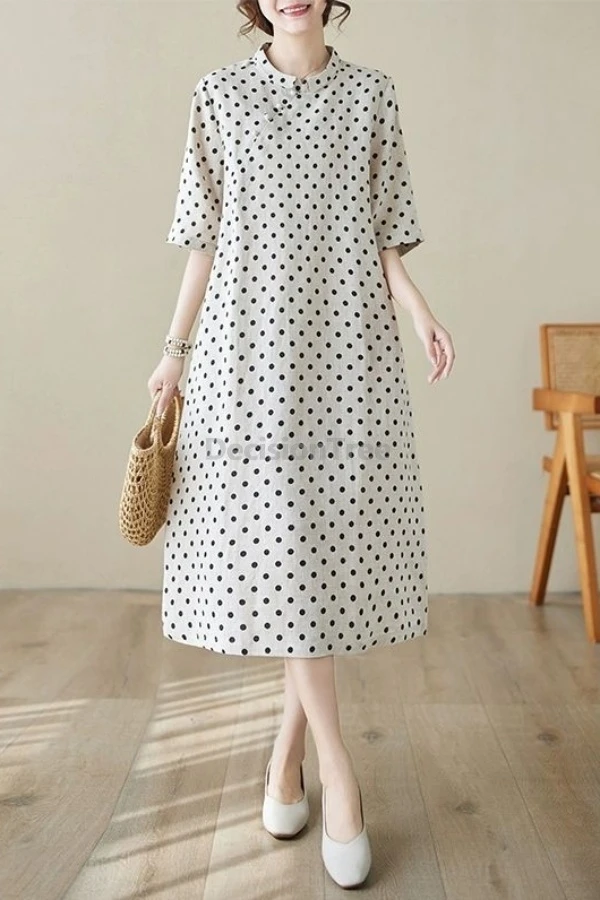 Letnia sukienka w stylu chińskim z bawełny i lnu, cheongsam, podróżna, artystyczna, w kropki, luźna, o kroju litery A, o średniej długości, dla kobiet, ulepszona luźna qipao. — zdjęcie 7