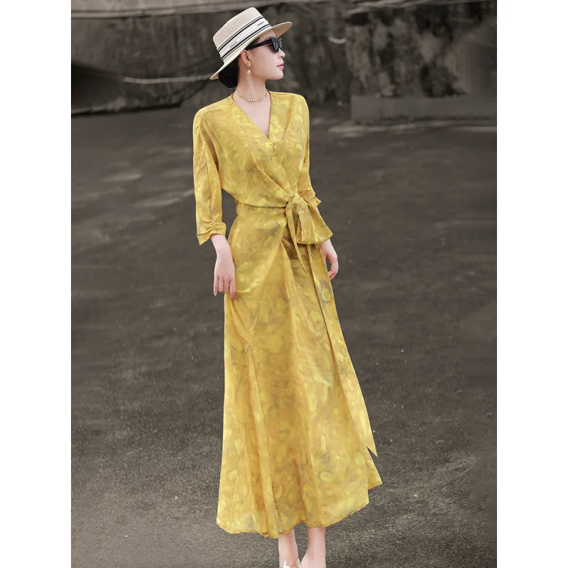 MEXCOCO 2026 New Summer French Elegant V Wrap Neck Three Quarter Sleeve Self Tie Waist Abstract Print Flowy Maxi Wrap Dress