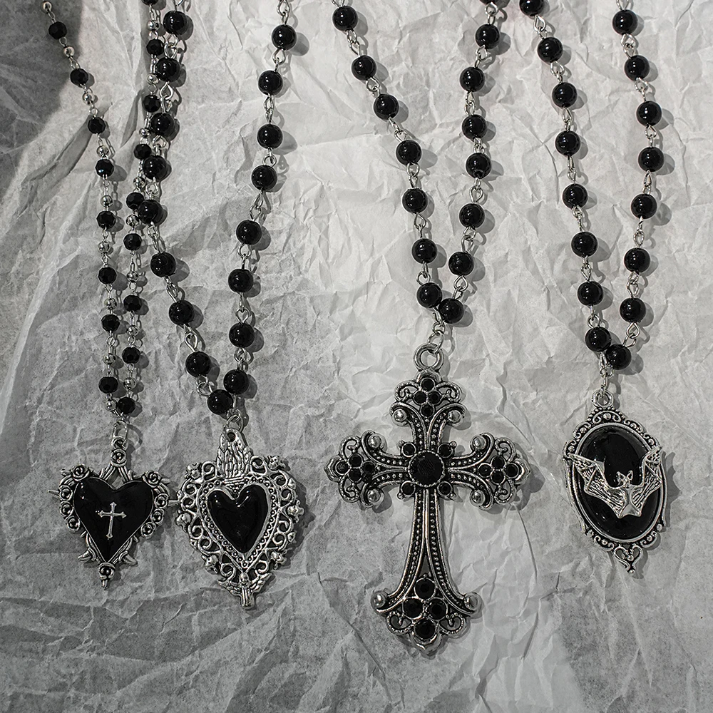 Gothic Bat Cross Dark Pendant Necklace Set, Y2K Personalized Thorn Love Black Bead Stacked Necklace Set, Suitable as Halloween G