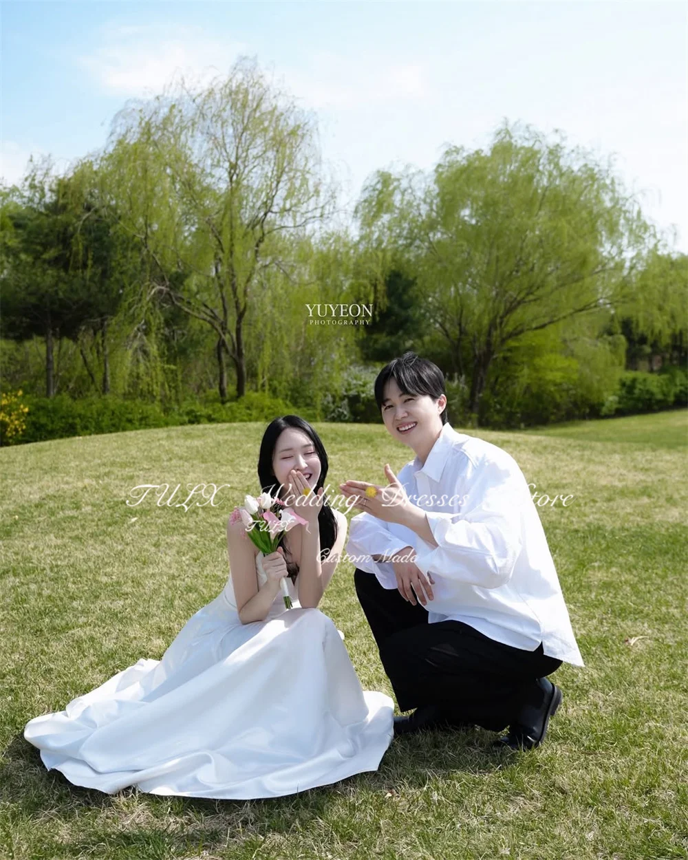 TULX Elegante ivoorkleurige satijnen trouwjurk Korea Fotoshoot V-hals Mouwloos korset Bruidsjurken Vloerlengte ienia Singapur Özelleştirilmiş