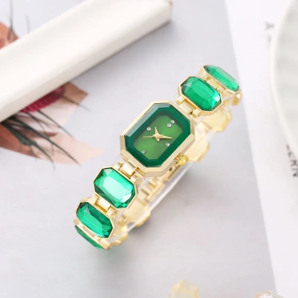 Small cube candy watch, large gemstone, colorful emerald, niche, high-end, light luxury, fashionable bracelet, watch for ladies