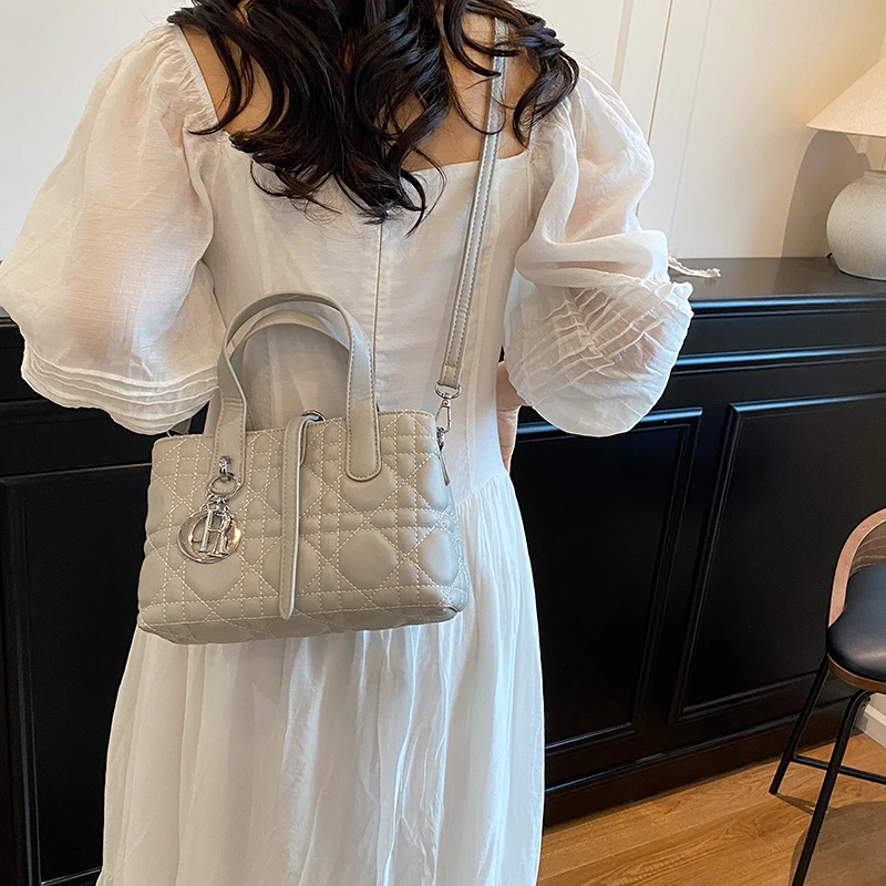 

Elegant Women Designer Vintage Classic Bag Luxury Leather Crossbody Tote High End Shoulder Handbag