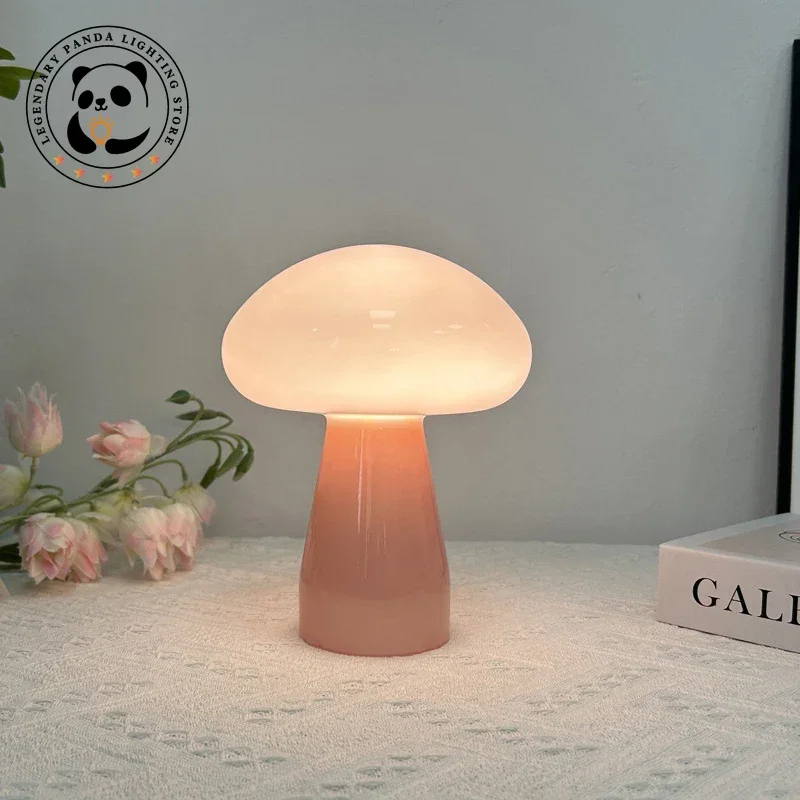 

Bauhaus Mushroom Table Lamps Girls Romantic Cream Desk Lamp Parlor Bedroom Study Bedside Atmosphere Decoration LED Light Fixture