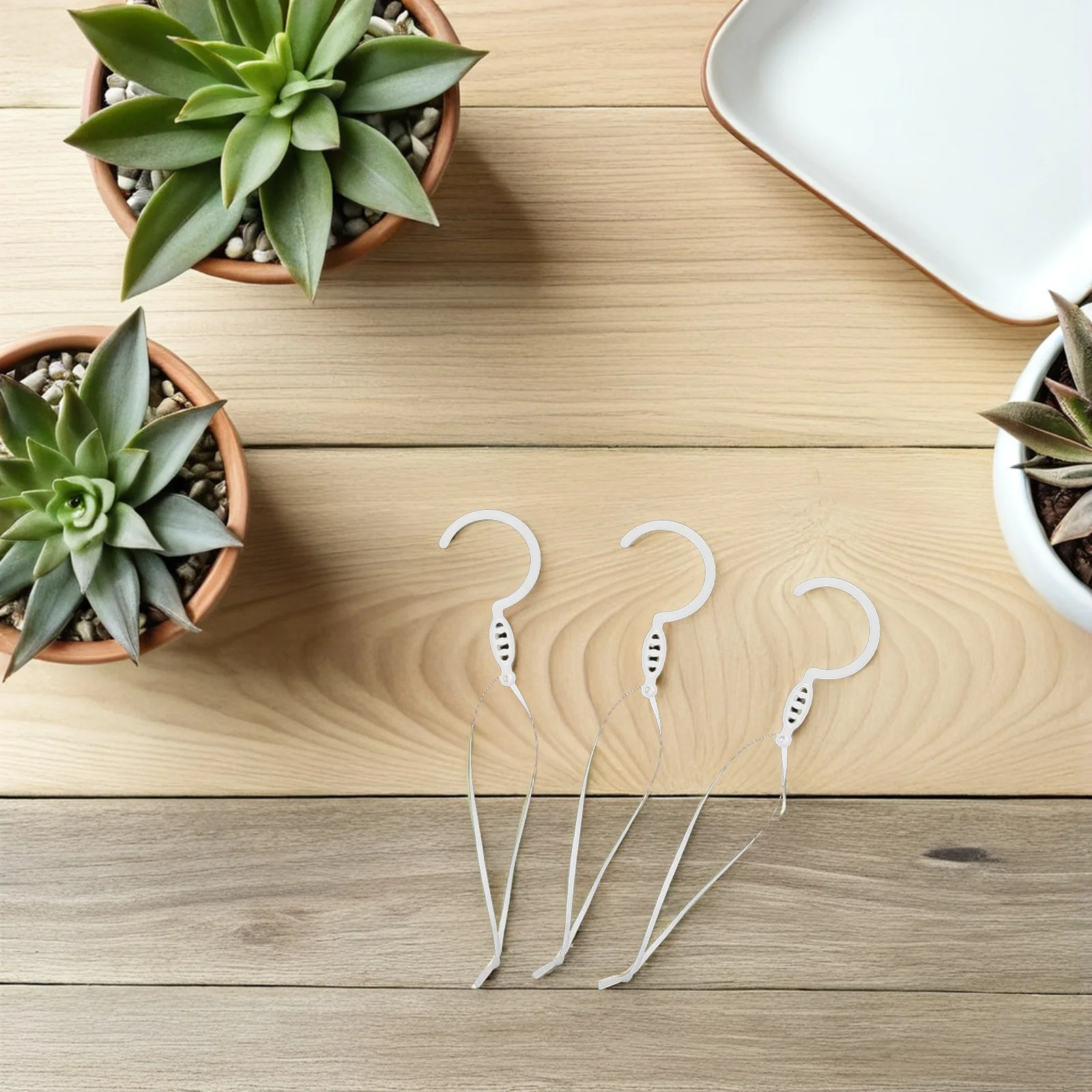 

50pcs Mosquito Net Hooks White Plastic Curtain Clips For Bed Canopy Cradle Nursery Gazebo Drapery Outdoor Support Fixing