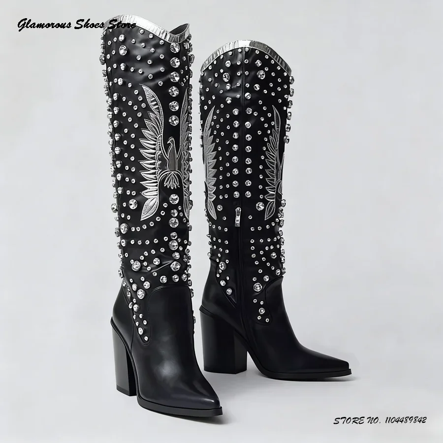 

Сапоги до колена с вышивкой орла и кристаллами, женские современные ботинки на танкетке с острым носком, модные вечерние свадебные модельные сапоги в уличном стиле