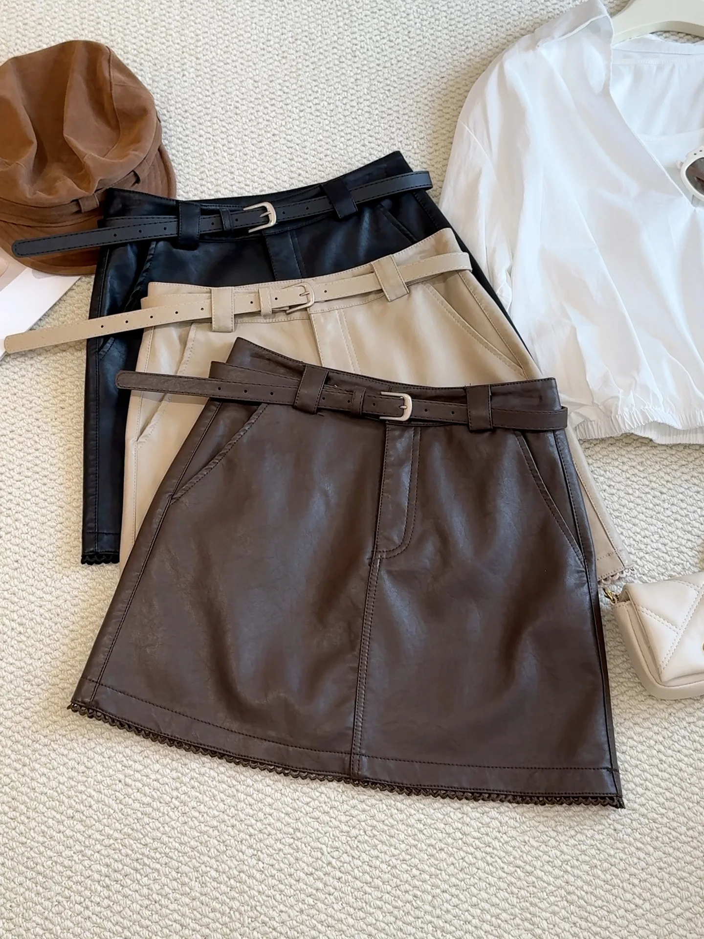 

Женская кружевная кожаная юбка из искусственной кожи для стирки воды, 2022, антибликовая короткая юбка трапециевидной формы с высокой талией для похудения, обнимающая бедра