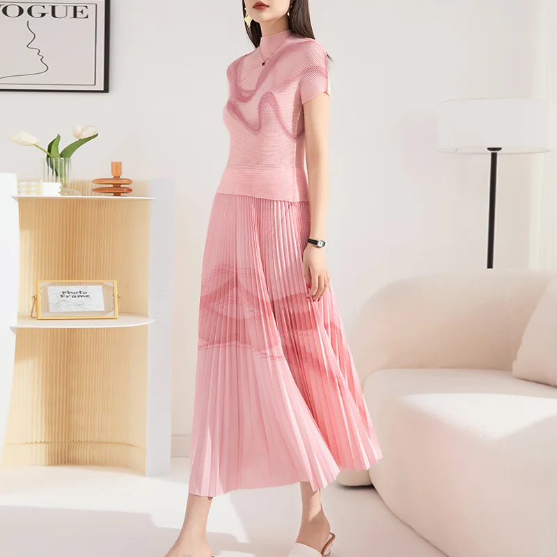 Stylish and casual spring outfit new printed corn pleated short sleeved T-shirt elastic waist long skirt two-piece set[20230050]