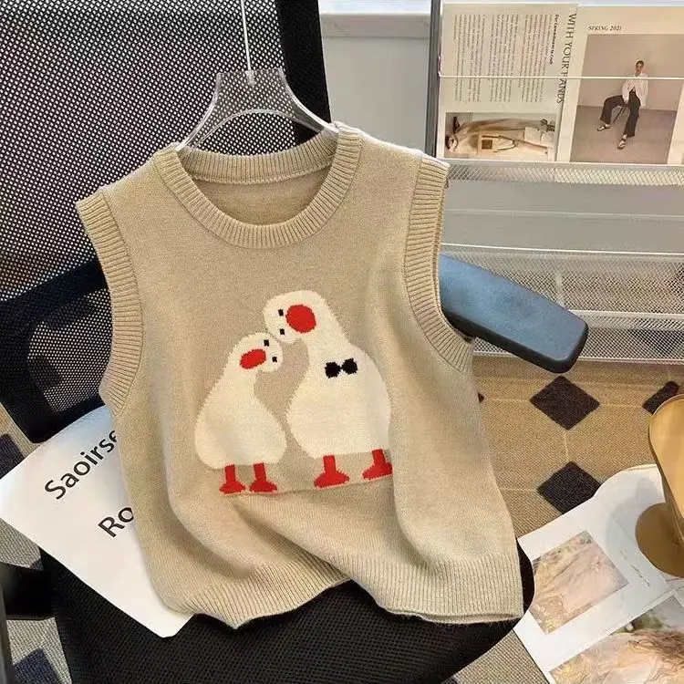 Spring Cartoon Two Ducklings Vest Female 2024 Autumn Round Neck Pullover Sleeveless Vest Design Sense Top