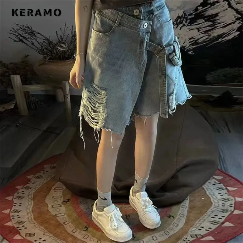 Y2K Sexy Baggy Japanese Ripped 2000s Denim Shorts Women's Washed Vintage Casual Shorts Female Belted Design Retro Trashy Jeans