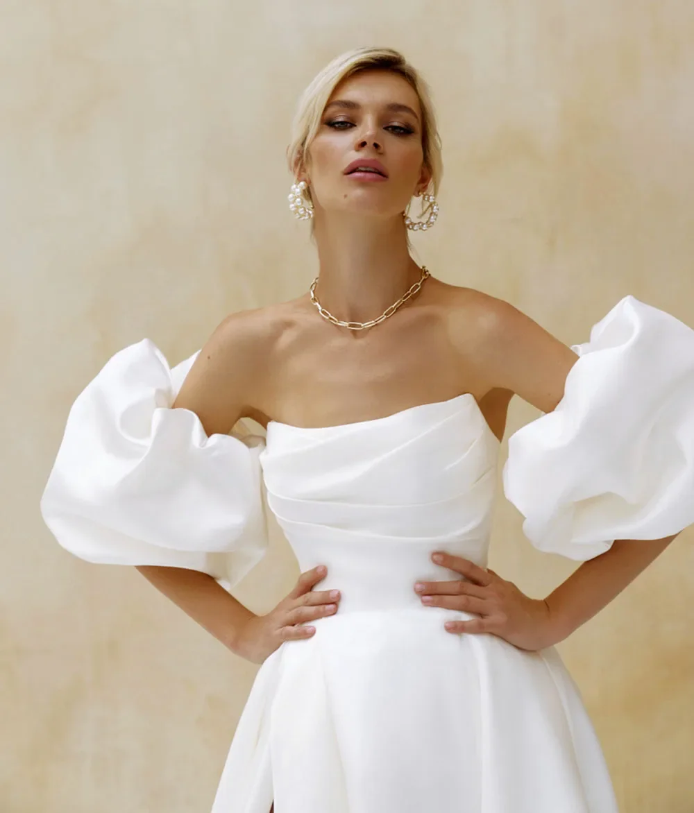 Elegant Satin Wedding Dress Short Puff Sleeves Simple Plain Bridal Gowns A-Line Side Slit Sweep Train Wedding Party Dresses 2025