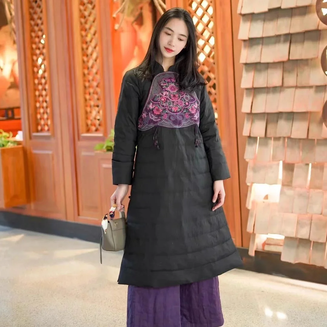 النمط الصيني خمر المطرزة أسفل سترة 90% بطة بيضاء أسفل فضفاضة واسعة الخصر معطف دافئ الوقوف طوق سبليت لفصل الشتاء