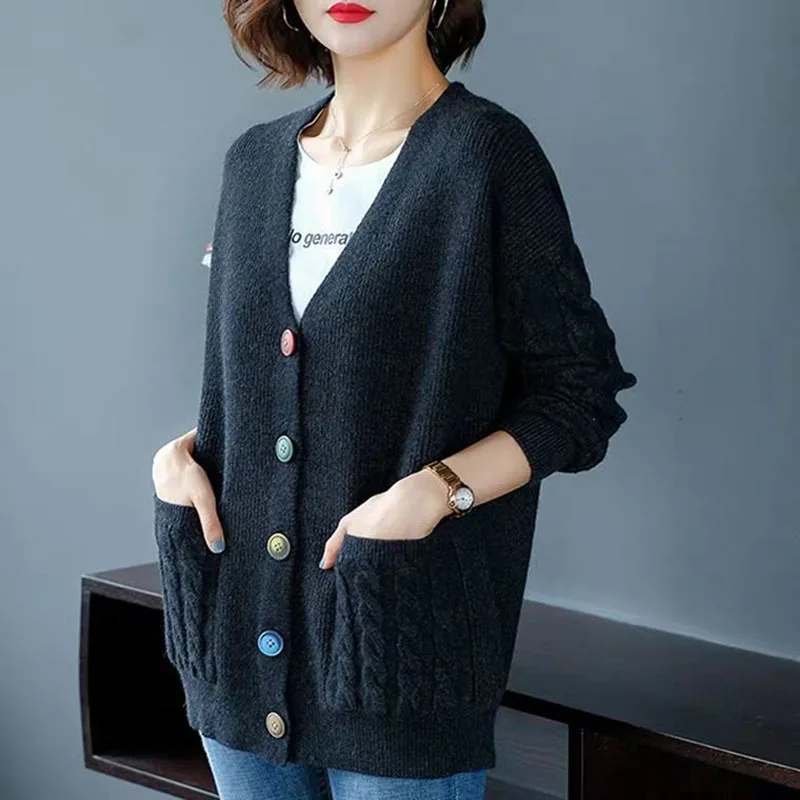 Fashion V-Neck Button Spliced Pockets Cardigan Sweaters Women\'s Clothing 2022 Autumn New Loose Korean Tops All-match Coat