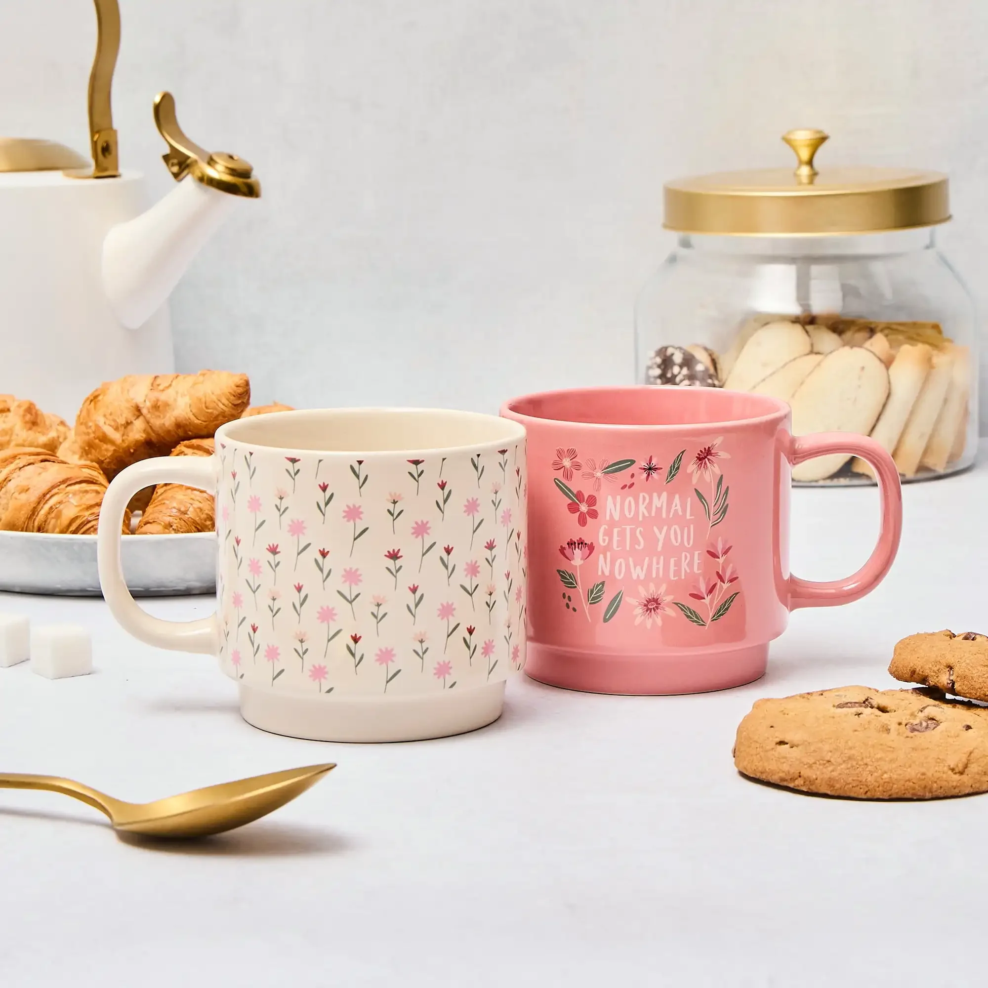 Чебрец и стол, 2 упаковки розовых и белых кружек с цветочным принтом, 14,2 жидких унции, керамогранит