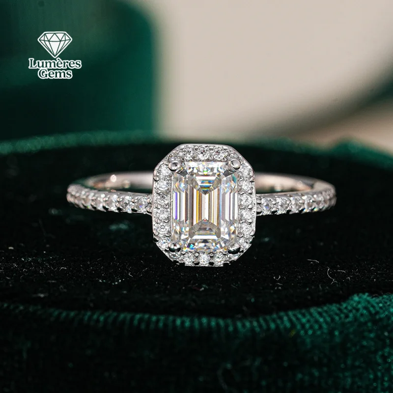 

LumièRe Gems' New Style Moissanite Diamond Personalized Square-Shaped Ring In Platinum PT950, A Luxurious Handpiece For Women.