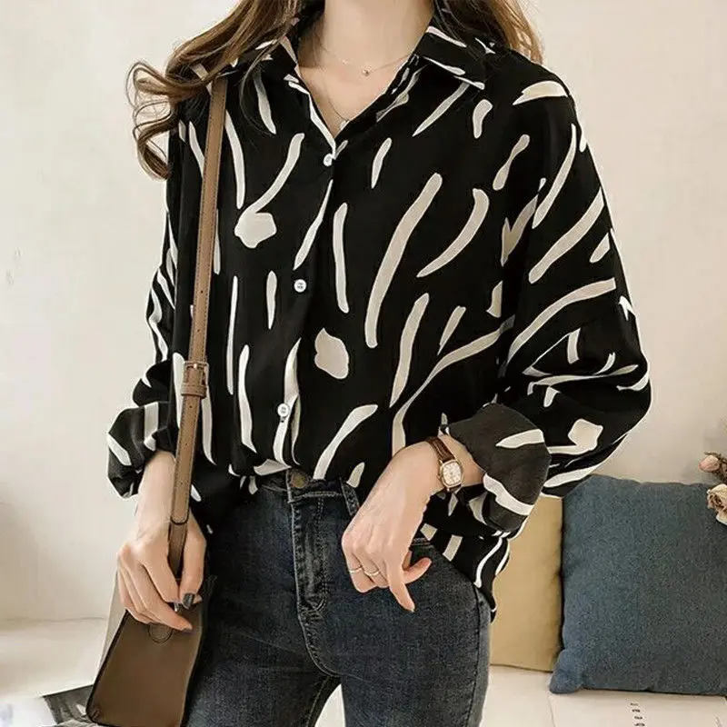 Fashion Lapel Button Loose Printed Shirt Women\'s Clothing 2022 Autumn New Oversized Casual Tops All-match Office Lady Blouse