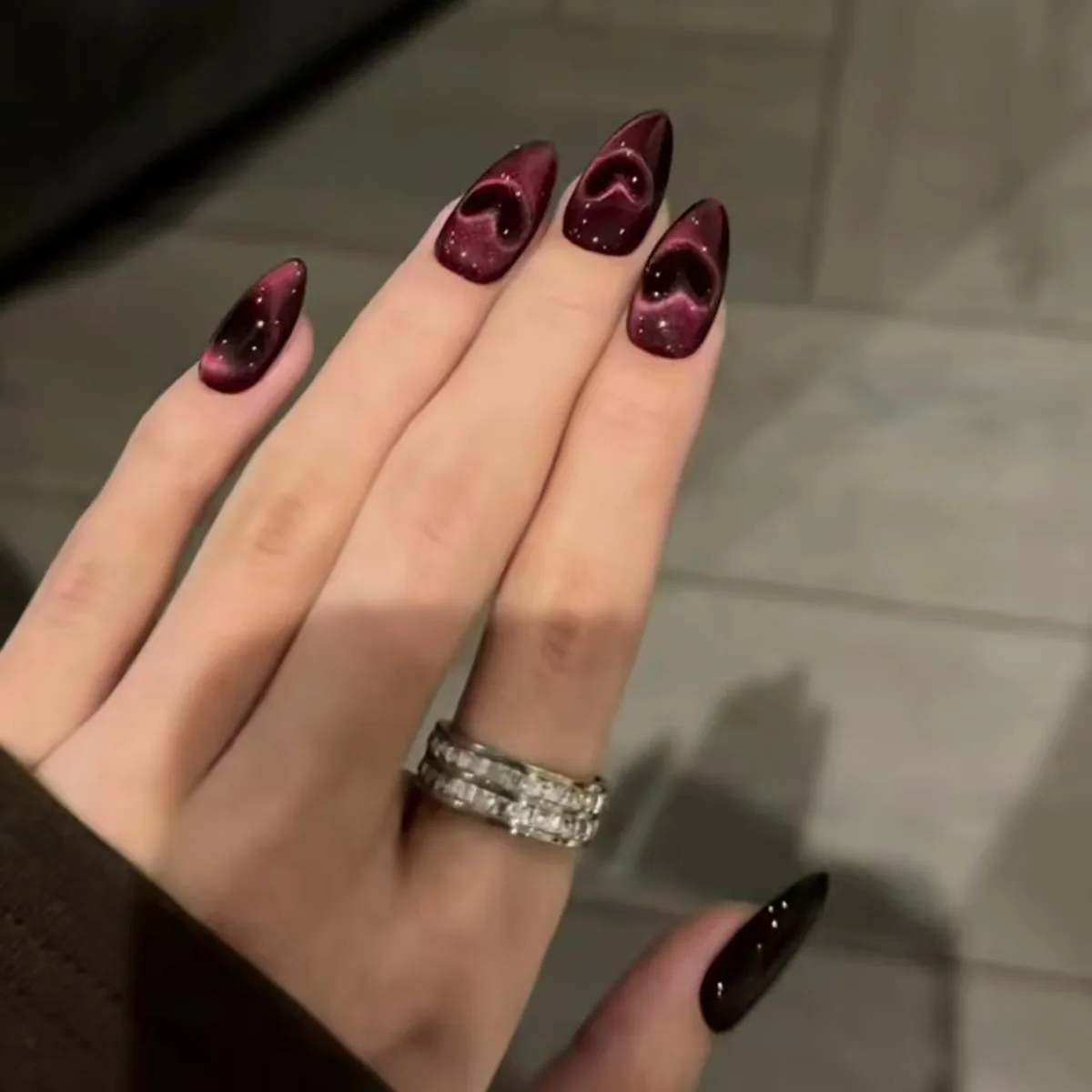 24 Uds. De uñas postizas de longitud media con diseño degradado amarillo, arte de uñas postizas, cabeza redonda, cubierta completa, puntas de uñas postizas