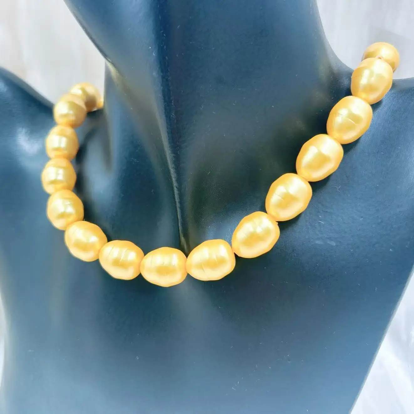 12x15mm Teardrop Shinning Yellow Natural Shell Pearl Birthday Gift Elegant Classic Jewelry Women Short Chokers Necklace 17inch