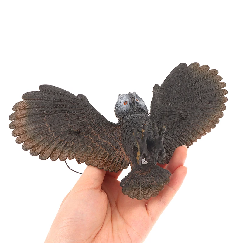 1 Stück Outdoor-Adlerfigur, hängende Vogelabwehr, Kunststoff-Adlerornament, lebensechte fliegende Vogel-Falke-Lockvogel-Garten-Vogelscheuche – Detail 15
