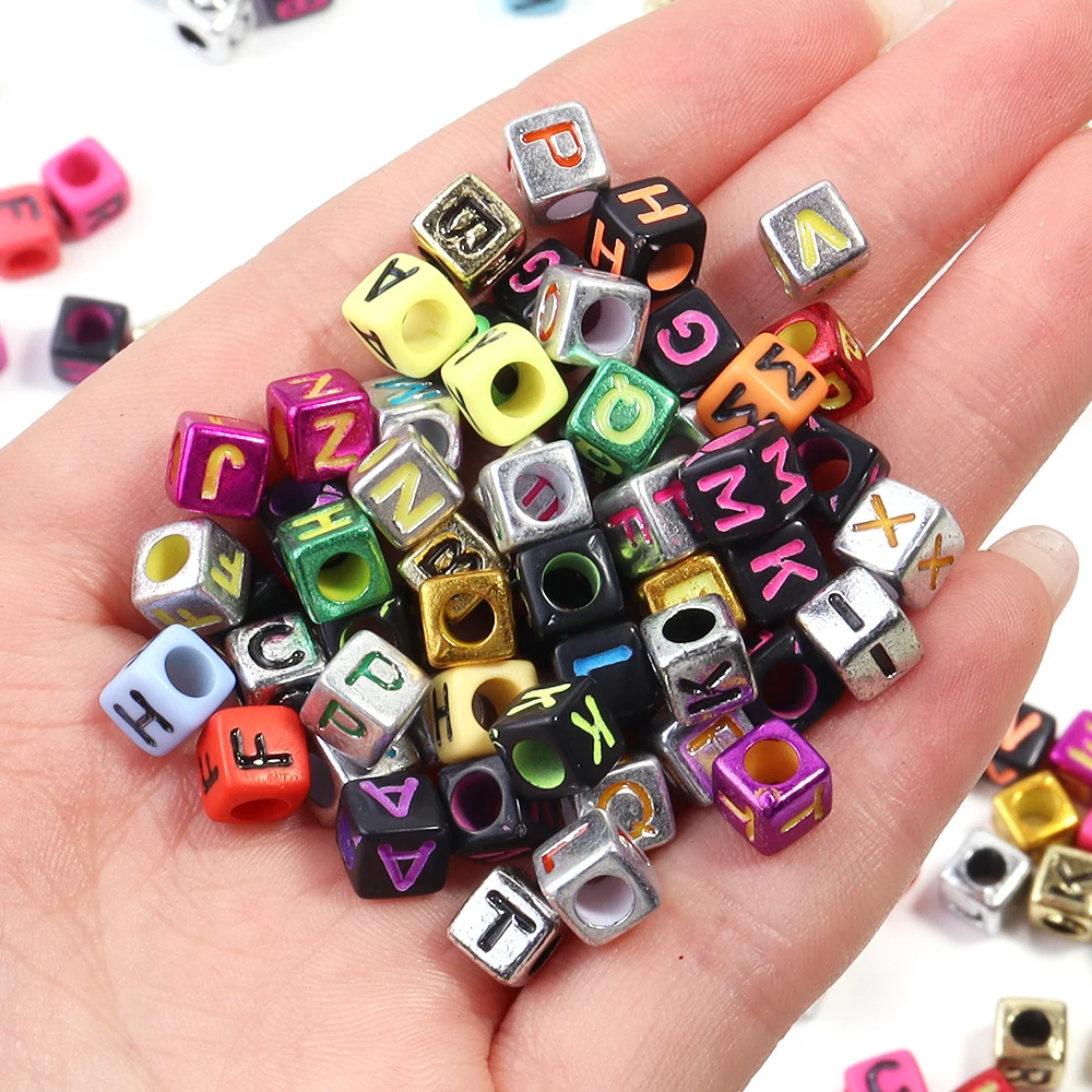100 Stück 6 mm quadratische Acryl-Buchstabenperlen, gemischtes Alphabet, lose Perlen für Schmuckherstellung, DIY-Handwerk, Armbänder, Halsketten-Zubehör