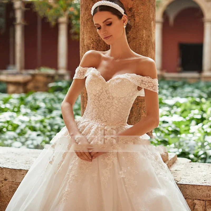 Flavinke personnalisé élégant chérie cou à lacets mariée a-ligne robes de mariée perles Appliques Court Train robe de mariée