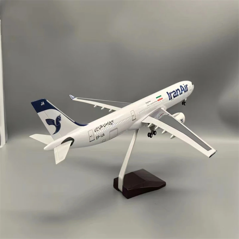 Imagem -05 - Aviation Aircraft Model com Luzes Montado Aircraft Model A330200 A330-200 Presentes