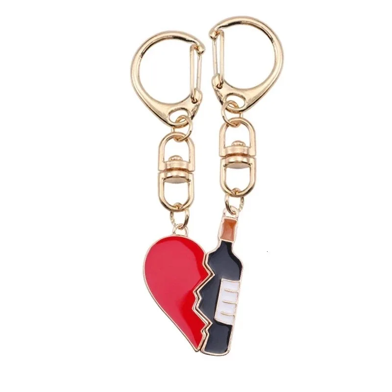 

1Pair Love Wine Bottles Key Chain Women Heart Shaped Alloy Pendant BFF Friendship Charm Jewelry Car Backpack Accessories 2024